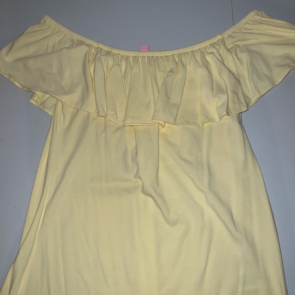 Lilly Pulitzer off the shoulder top